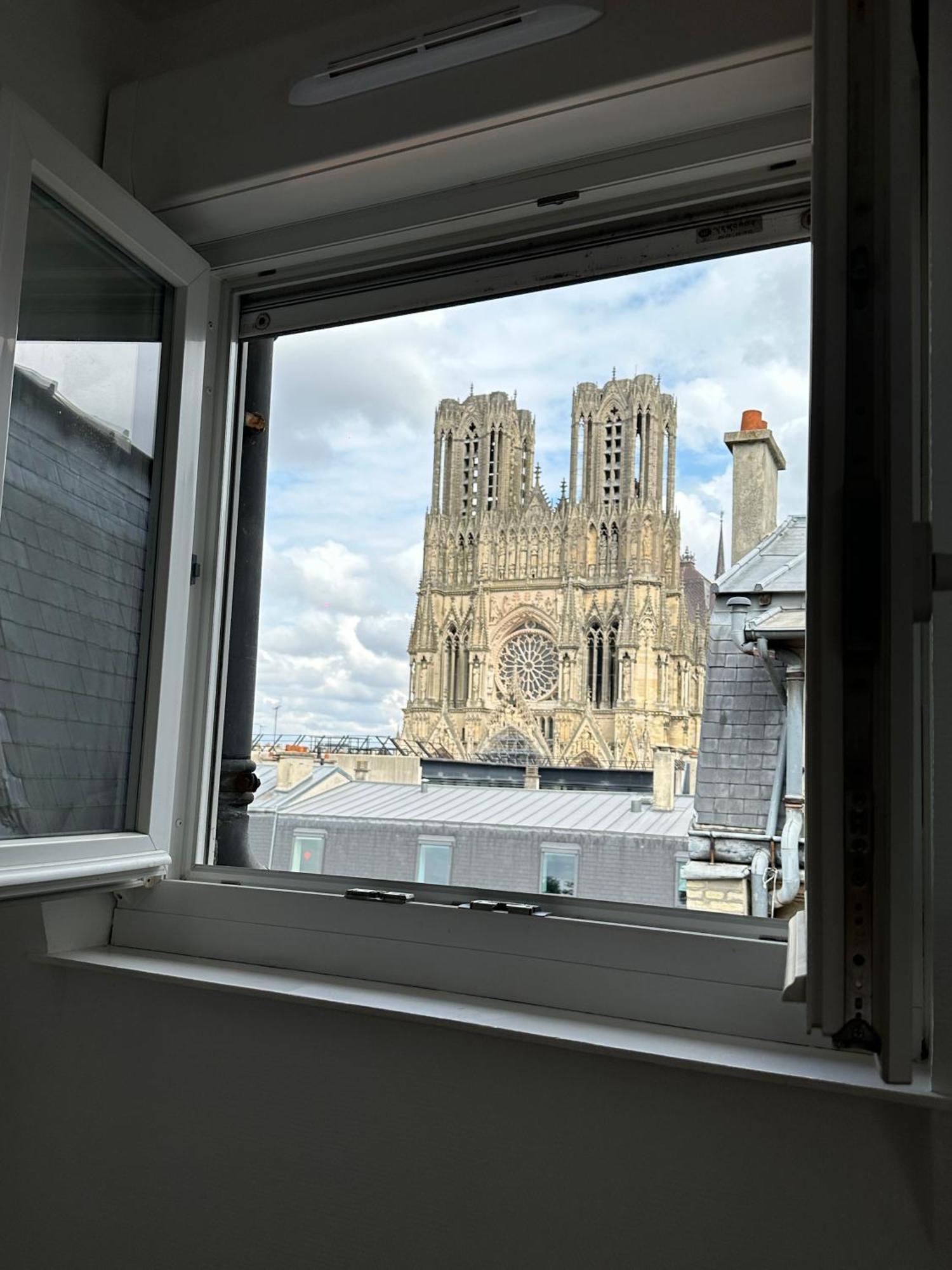 Appartement Faro, Vue Sur La Cathedrale à Reims Extérieur photo